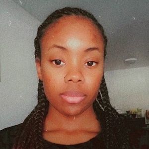 Meet your Posher, Courtney